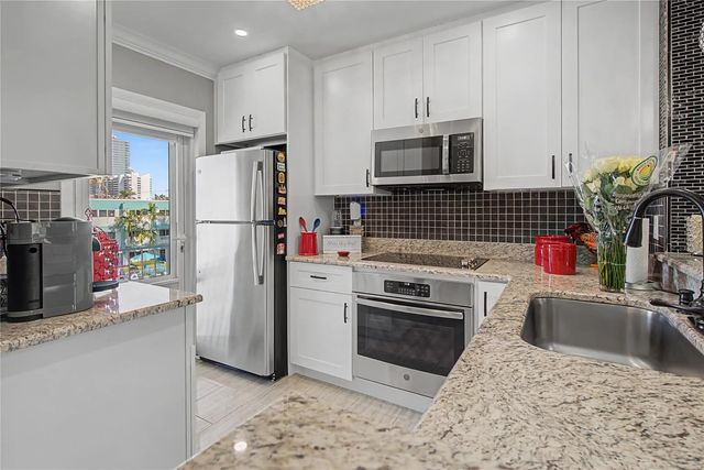 3 of 21 - 1461 S Ocean Boulevard #328, Lauderdale-By-The-Sea, FL