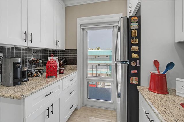 5 of 21 - 1461 S Ocean Boulevard #328, Lauderdale-By-The-Sea, FL