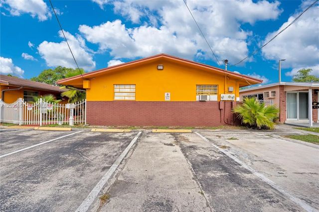 4 of 54 - 129-131 Se 5th Street, Hallandale Beach, FL