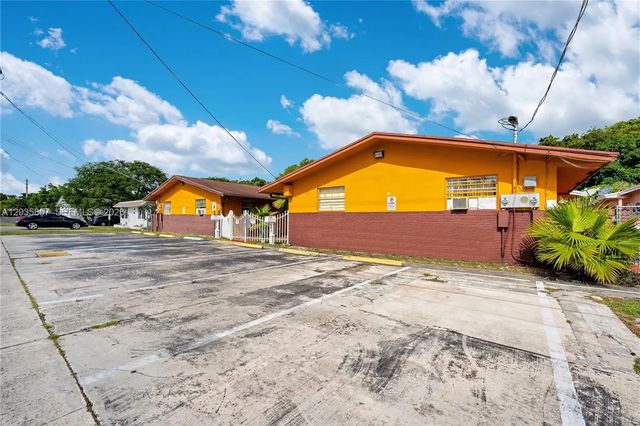 5 of 54 - 129-131 Se 5th Street, Hallandale Beach, FL
