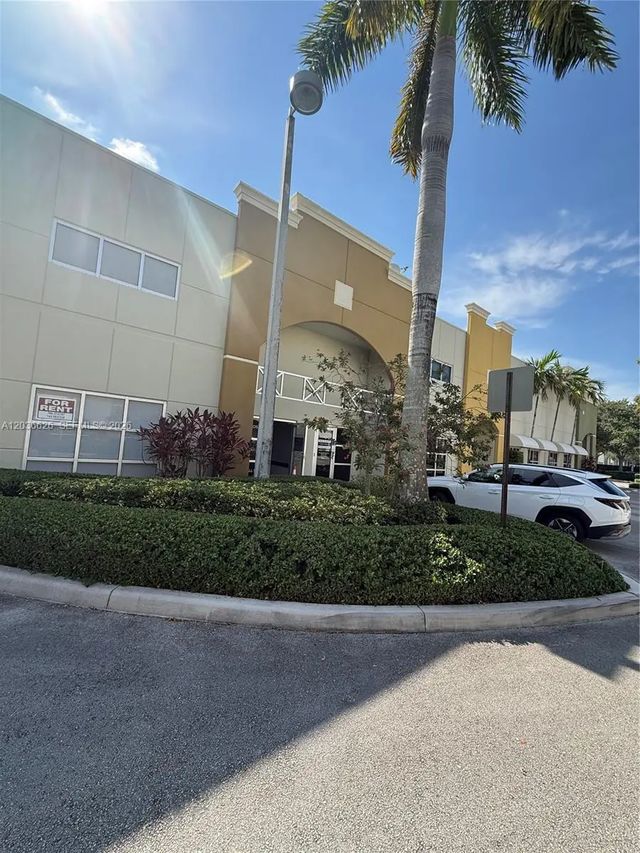 11231 Nw 20th Street #122, Sweetwater