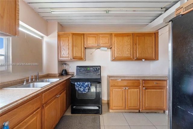 3 of 7 - 2301 Nw 41st Avenue #302, Lauderhill, FL