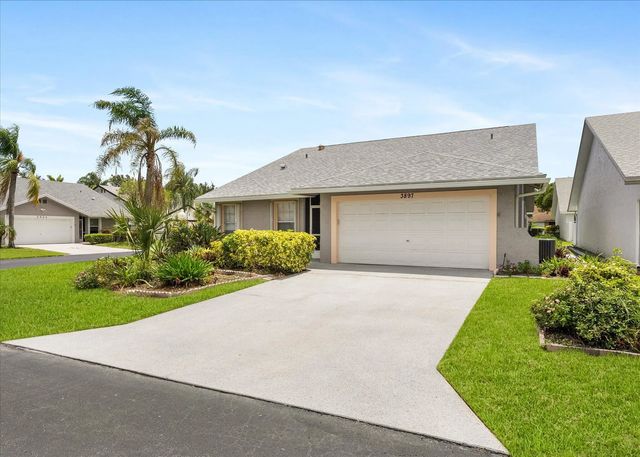 3897 Dafilee Circle, West Palm Beach