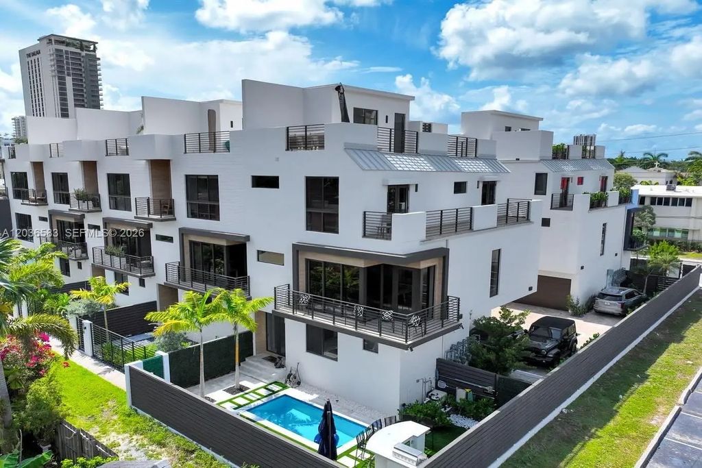 820 Ne 2nd Street #1, Fort Lauderdale