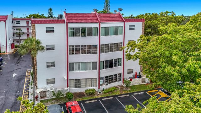4270 Nw 40th Street #401, Lauderdale Lakes