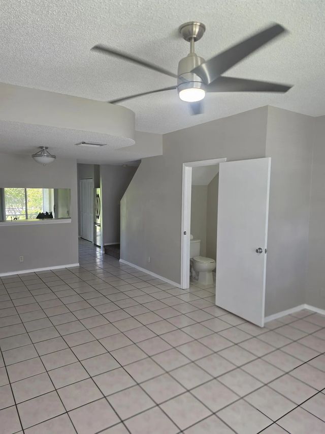 5 of 23 - 51 Whitehead Circle #51, Weston, FL