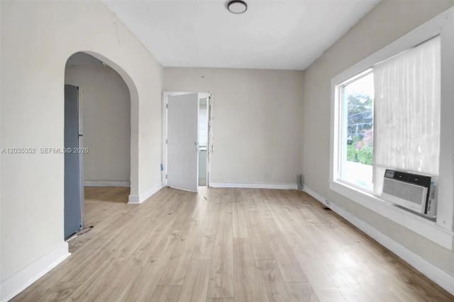 4 of 40 - 1260 Sw 10th Street, Miami, FL