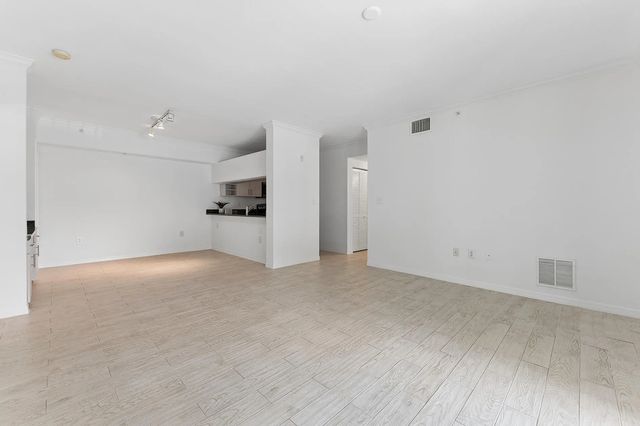 4 of 24 - 6573 Emerald Dunes Drive #201, West Palm Beach, FL