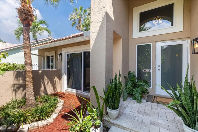 5 of 41 - 1171 Laguna Springs Drive, Weston, FL