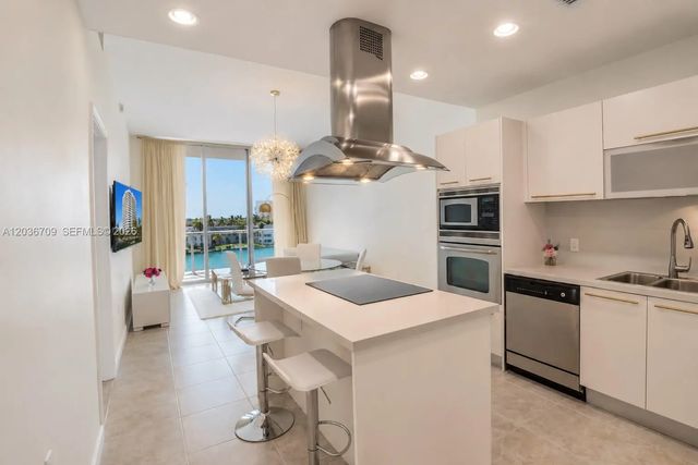 7930 East Drive #506, North Bay Village