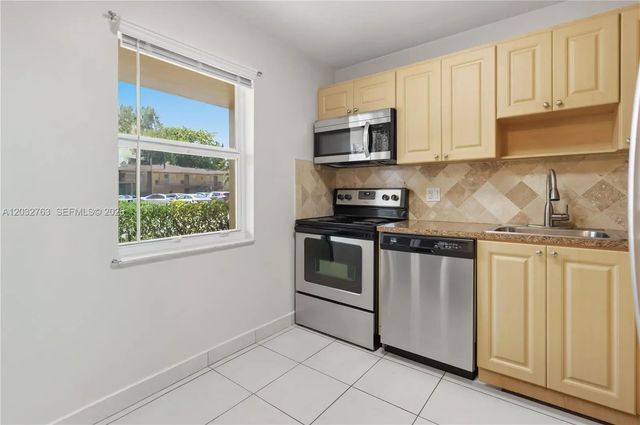 3 of 20 - 251 Nw 76th Avenue #106, Margate, FL