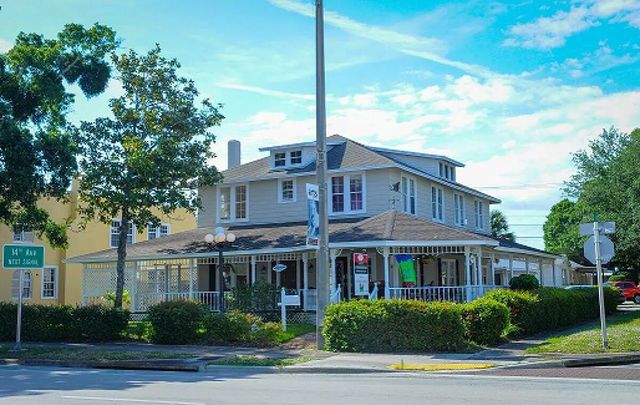 1443 19th Place, Vero Beach
