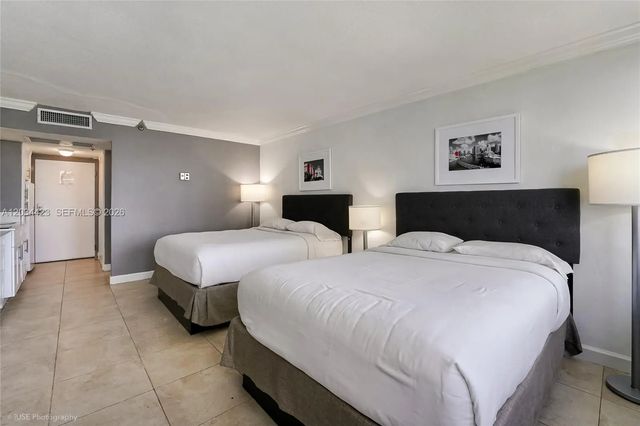 4 of 15 - 19201 Collins Avenue #827, Sunny Isles Beach, FL
