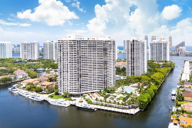 1000 W Island Boulevard #911, Aventura