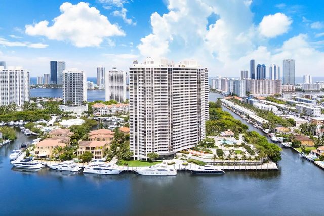 2 of 50 - 1000 W Island Boulevard #911, Aventura, FL