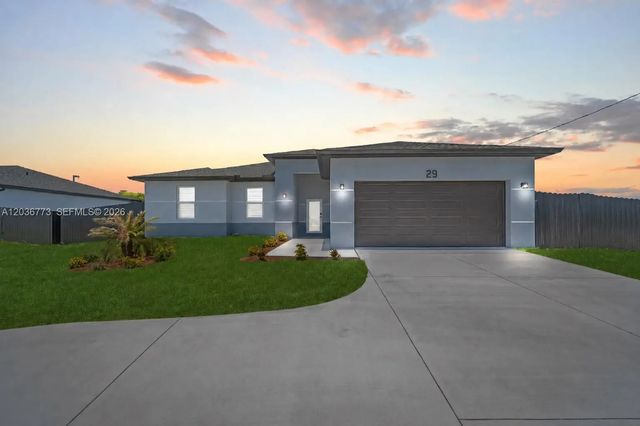 29 Diplomat Parkway E, Cape Coral