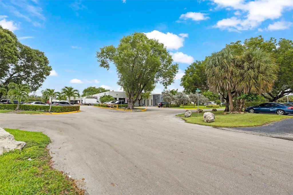 2775 Nw 63rd Court, Fort Lauderdale