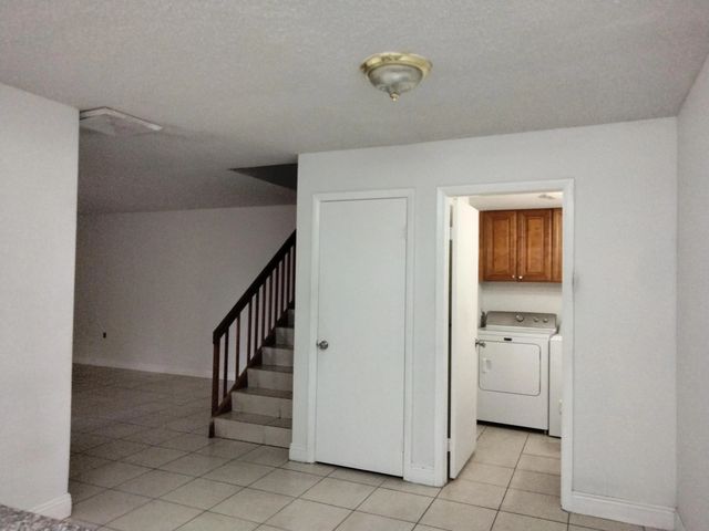 4 of 16 - 729 Mill Valley Place, West Palm Beach, FL