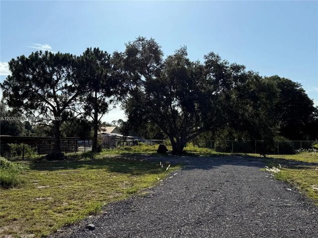 4 of 18 - 575 S Jinete Street, Clewiston, FL