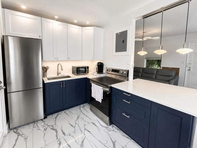 5 of 49 - 916 Sw 8th Avenue #1-4, Fort Lauderdale, FL