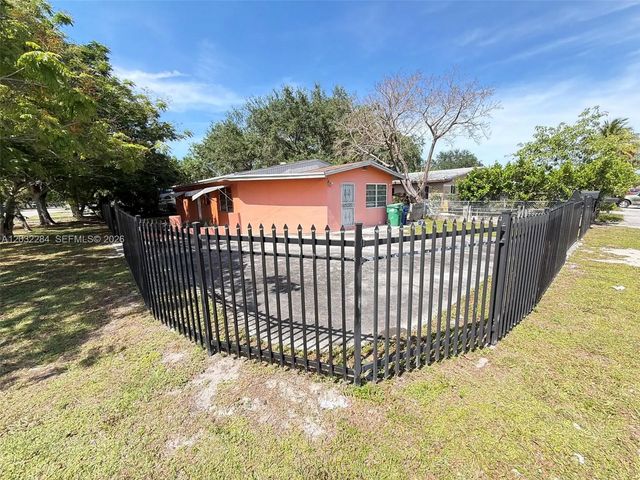 4 of 16 - 997 Nw 116th Street, Miami, FL