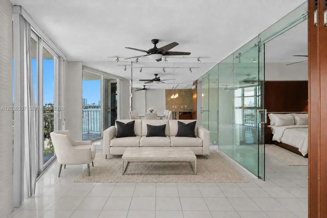3 of 29 - 1228 West Avenue #604, Miami Beach, FL