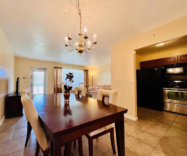 3 of 18 - 142 Cambridge F, West Palm Beach, FL