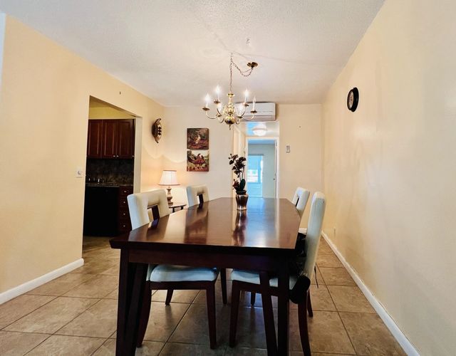 5 of 18 - 142 Cambridge F, West Palm Beach, FL