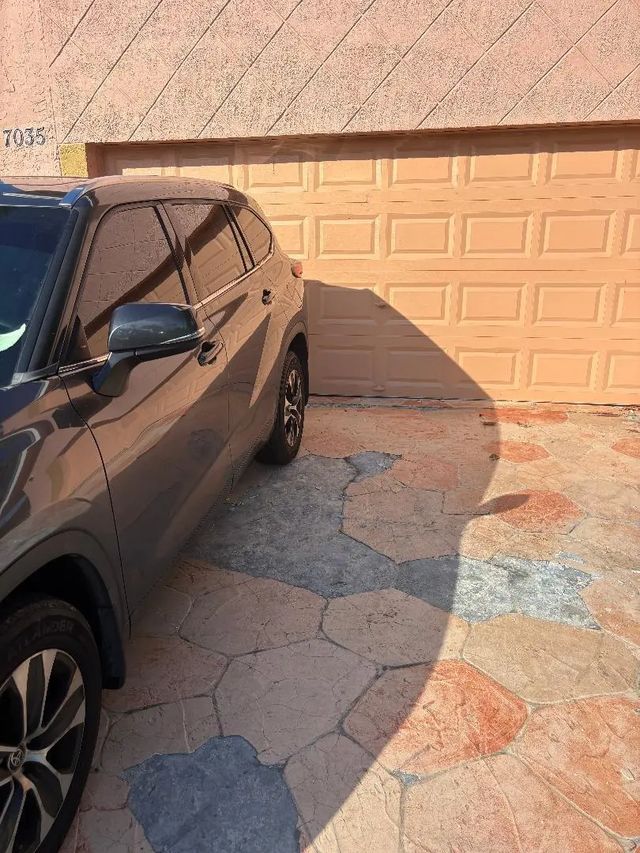 7035 Nw 49th Place, Lauderhill