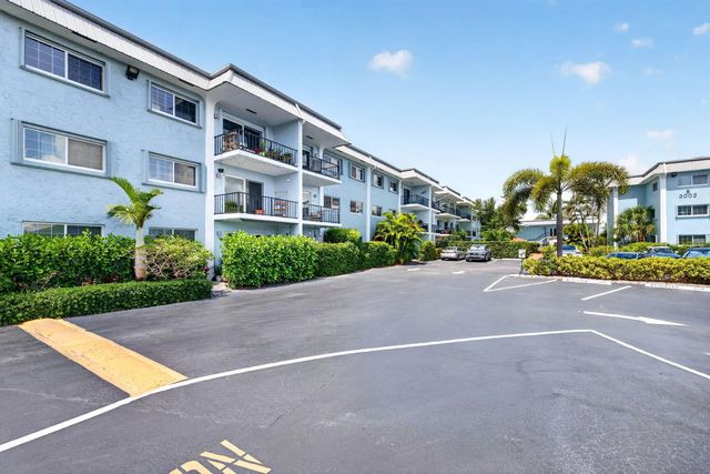 2 of 53 - 3004 Ne 5th Terrace #216-c, Wilton Manors, FL