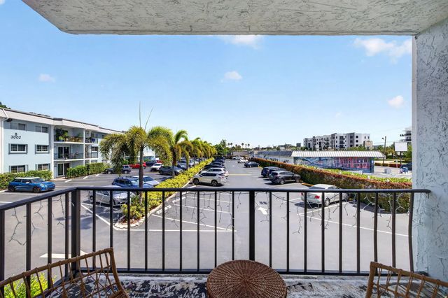 4 of 53 - 3004 Ne 5th Terrace #216-c, Wilton Manors, FL