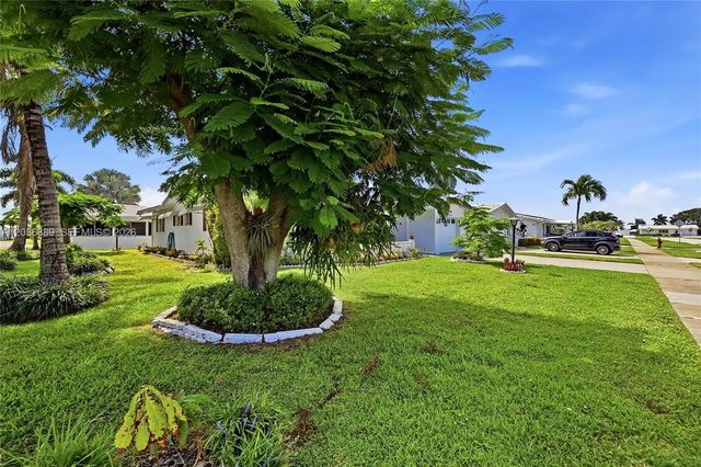 4 of 29 - 1702 Sw 22nd Street, Boynton Beach, FL