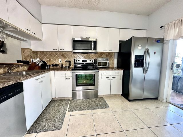 4 of 19 - 5336 Jubilee Way #189, Margate, FL