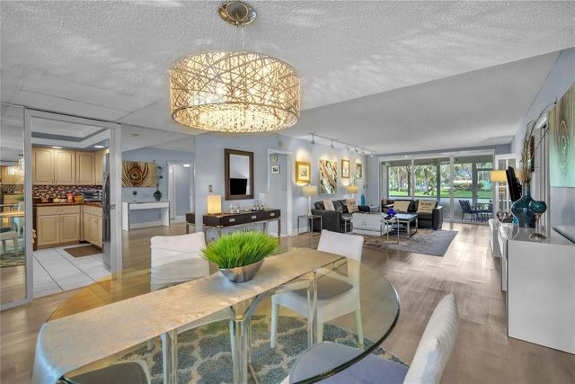 400 Oaks Lane #115, Pompano Beach