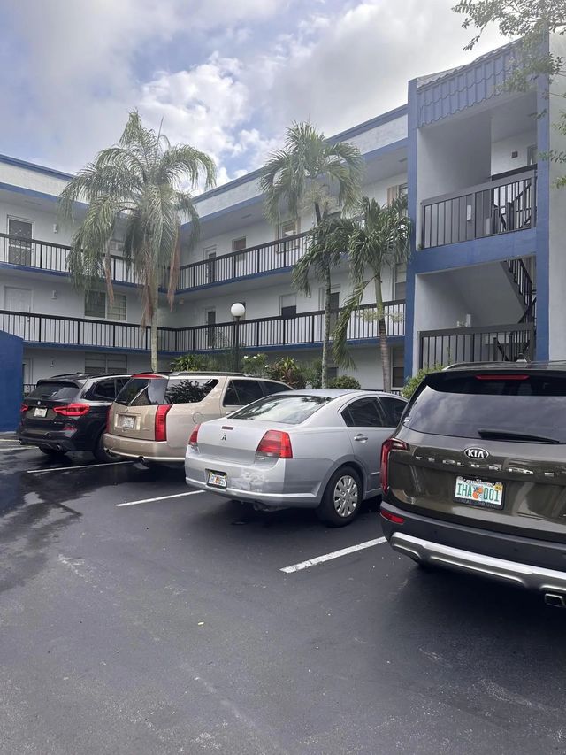 3 of 26 - 3090 Holiday Springs Boulevard #310, Margate, FL