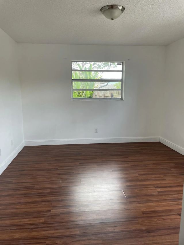 4 of 19 - 1990 Sw 9th Street #1-2, Fort Lauderdale, FL