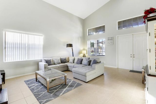 3 of 27 - 2202 Sw Newport Isles Boulevard, Port St. Lucie, FL