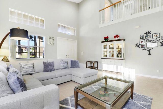 4 of 27 - 2202 Sw Newport Isles Boulevard, Port St. Lucie, FL