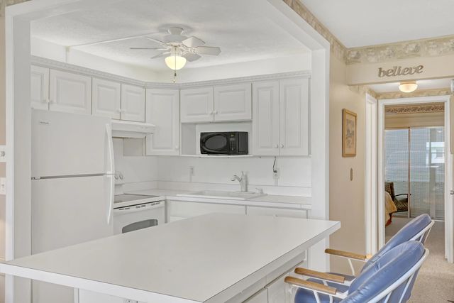 680 Horizon W #110, Boynton Beach