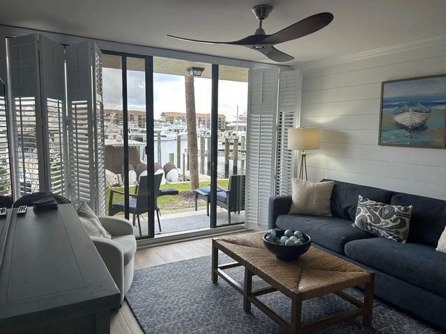 5 of 20 - 2601 Marina Isle Way #105, Jupiter, FL