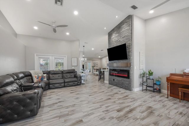 4 of 49 - 14862 85th Road N, The Acreage, FL