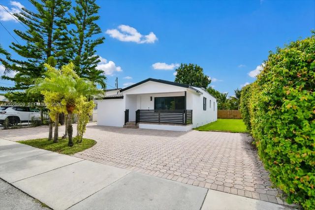 4 of 36 - 85 Sw 30th Avenue, Miami, FL
