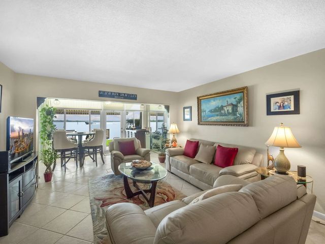 5 of 17 - 52 Yacht Club Drive #103, North Palm Beach, FL