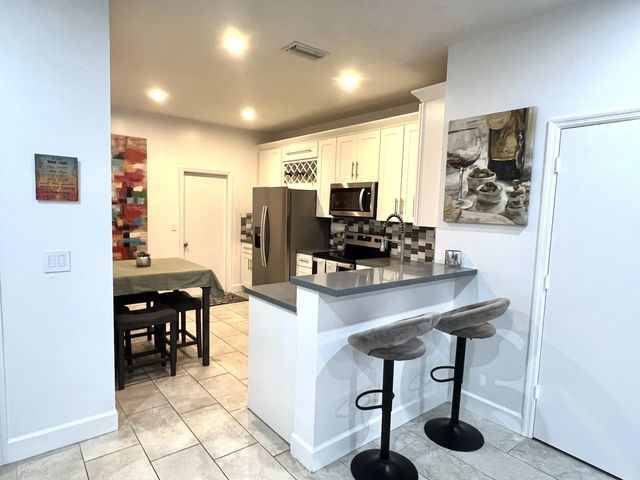 4 of 36 - 2046 Madeira Drive, Weston, FL
