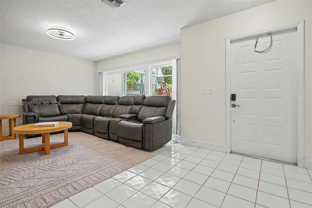 5 of 44 - 10994 Neptune Drive, Cooper City, FL