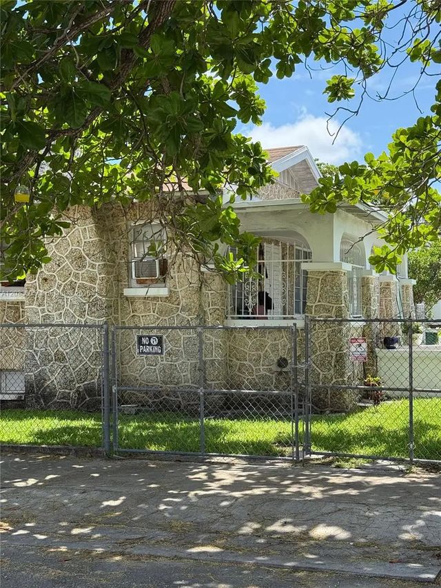 3 of 11 - 1269 Nw 4th Street, Miami, FL