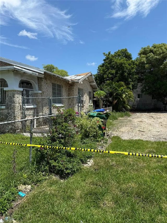 5 of 11 - 1269 Nw 4th Street, Miami, FL