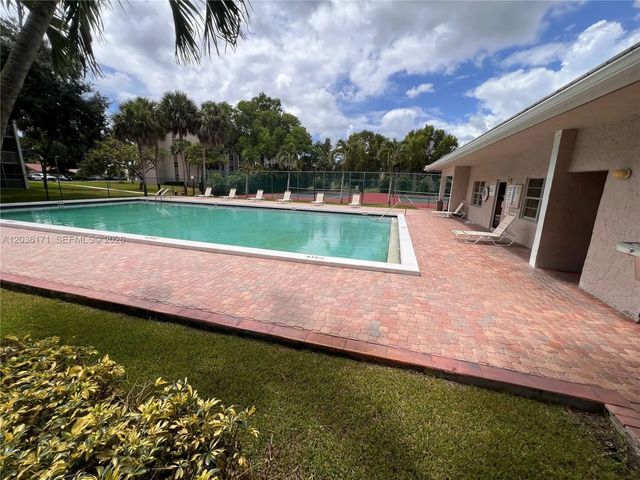 3 of 13 - 1075 Riverside Drive #505, Coral Springs, FL
