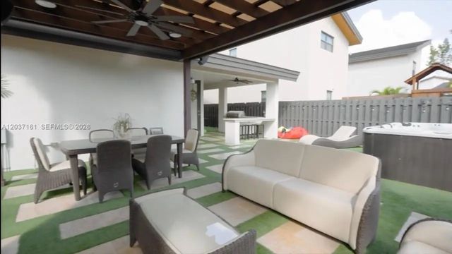 3 of 19 - 7661 Nw 103rd Court, Doral, FL