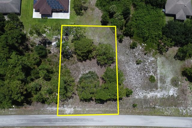 518 Cottonwood Avenue S, Lehigh Acres